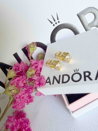 Pandora Charm Oro con Circonitas