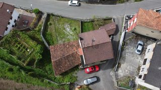 Cocheras con parcela en entorno rural
