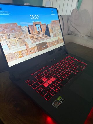 Portátil Gaming Asus ROG con Tarjeta Gráfica