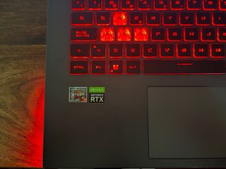 Portátil Gaming Asus ROG con Tarjeta Gráfica