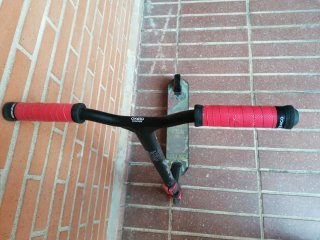 Patinete Oxelo Freestyle MF1.8 con casco