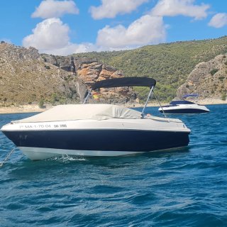 Barco Monterey Bowrider 180, motor Mercruiser 3.0