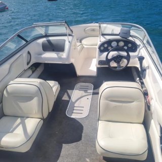 Barco Monterey Bowrider 180, motor Mercruiser 3.0