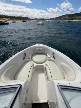Barco Monterey Bowrider 180, motor Mercruiser 3.0