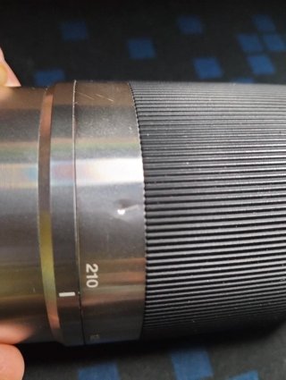 Sony E 55-210mm f/4.5-6.3 OSS
