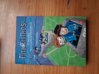 Los libros número 1,4,9 y 13 de los futbolísimos.