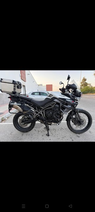 Triumph Tiger 800 Adventure Negra