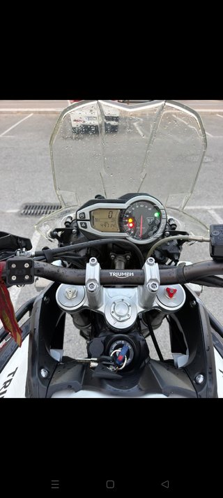 Triumph Tiger 800 Adventure Negra