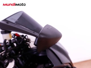 YAMAHA R7