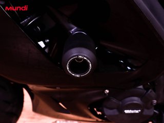 YAMAHA R7