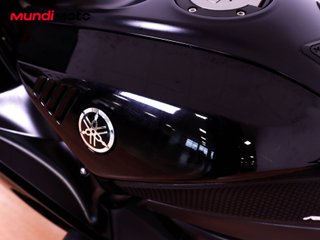 YAMAHA R7