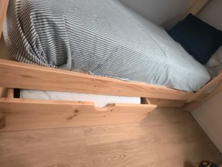 Litera de madera Lufe barnizada
