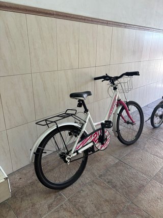 Bicicleta Blanca y Rosa Ötte 20Stylo edad primaria