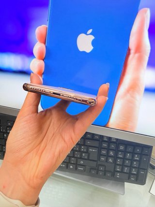 iPhone 11 Pro Max 64GB Dorado