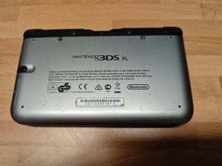 Nintendo 3DS XL Gris/Negra + cargador + funda