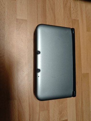 Nintendo 3DS XL Gris/Negra + cargador + funda
