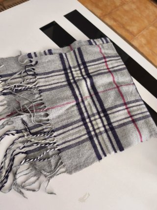 Bufanda Burberry Lana Gris y Rosa