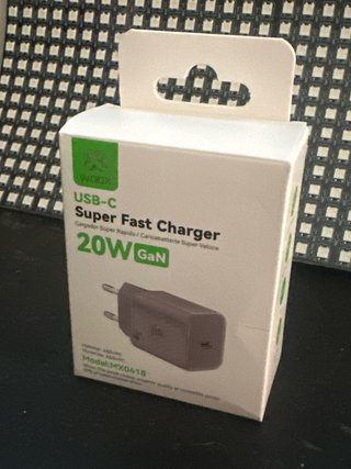 Cargador Rápido USB-C 20W GaN