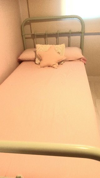 Cama individual metálica verde agua