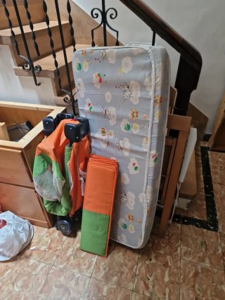 Cuna de viaje plegable (detalles)