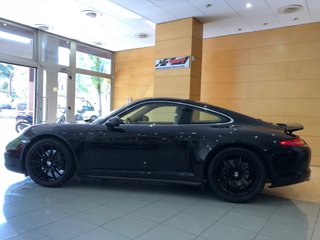 Porsche 911 Carrera 4 2013