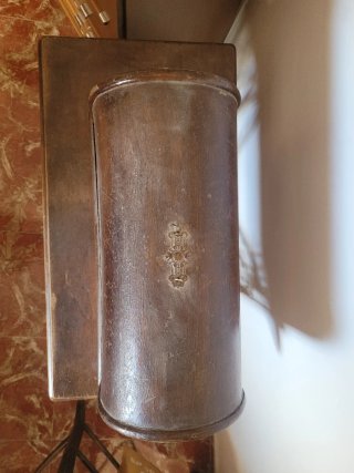 Máquina de coser SINGER antigua