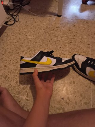 Nike Dunk Low negras y amarillas