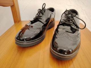 Zapatos charol mujer negros