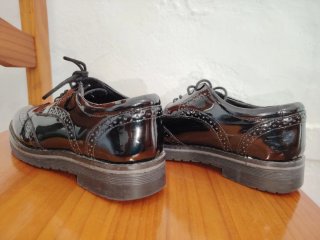 Zapatos charol mujer negros