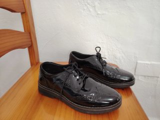 Zapatos charol mujer negros