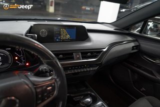Lexus UX 2.0 250h Business
