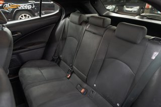 Lexus UX 2.0 250h Business