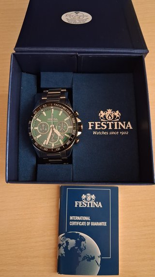 Reloj Festina Esfera Verde y Correa Plateada