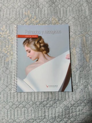Peinados y recogidos (libro de taller) grado medio