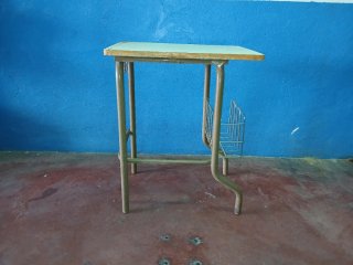 Pupitres escolares antiguos (4 unidades)