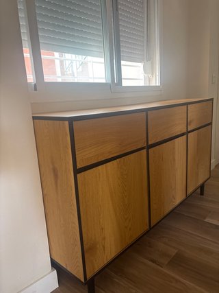 Aparador Jysk Madera y Metal
