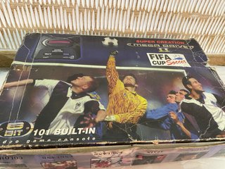 Consola Mega Drive II FIFA Soccer