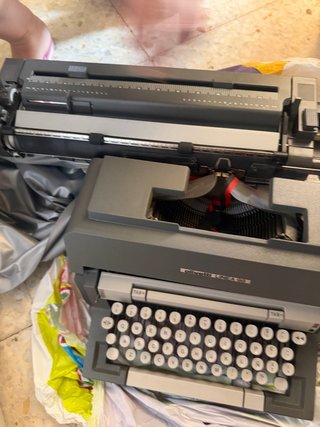 Máquina de escribir Olivetti Linea 88