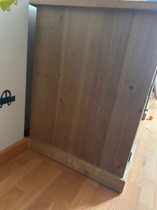 Escritorio de madera de abeto