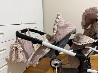 Carrito de bebé gemelar de juguete