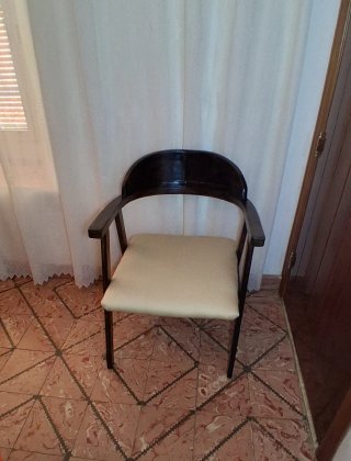 Silla comedor con reposabrazos madera mid century