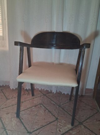 Silla comedor con reposabrazos madera mid century