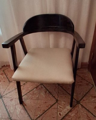 Silla comedor con reposabrazos madera mid century