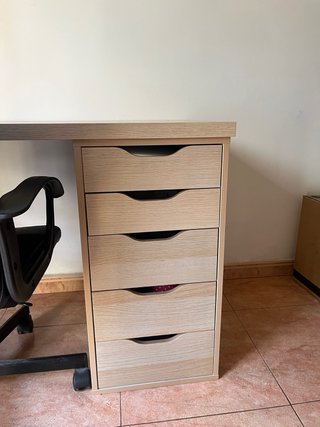 Escritorio Ikea madera claro