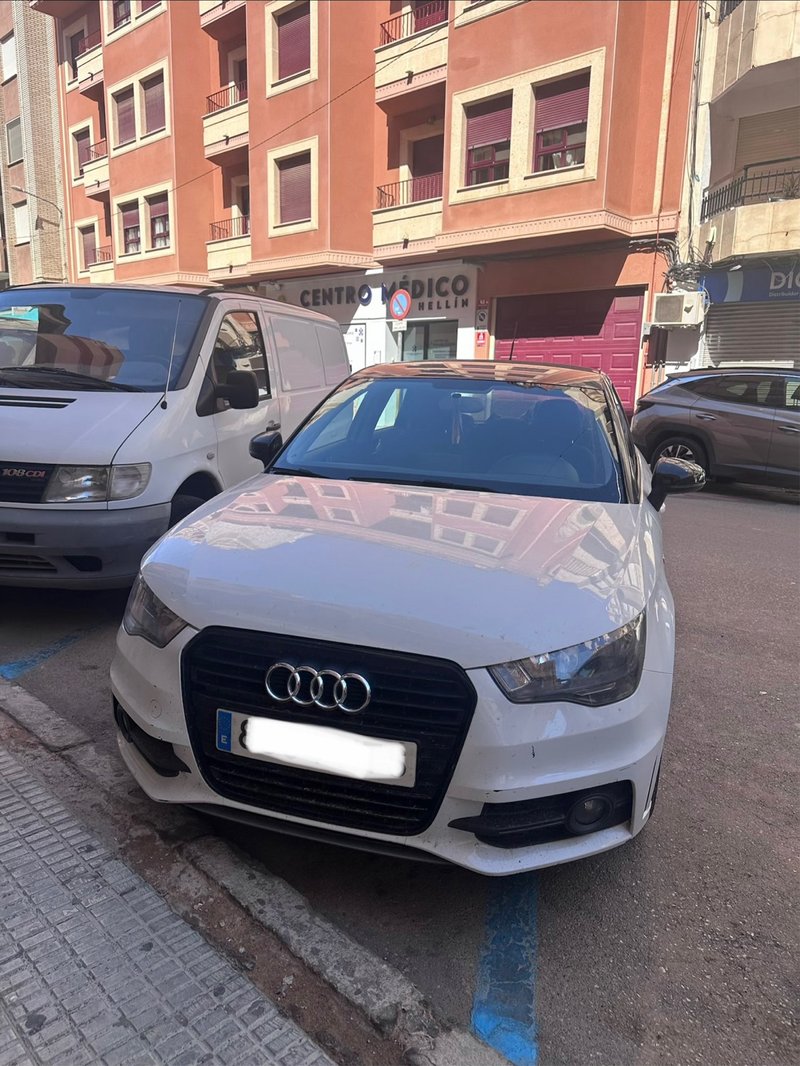 Audi A1  SPORTBACK SLINE 2013 - foto 1