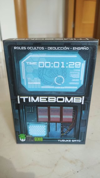 Pack 8 juegos: Virus Marvel, TimeBomb y más