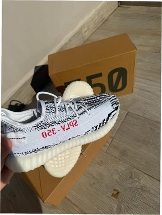 Adidas Yeezy Boost 350 V2 Zebra 42.5