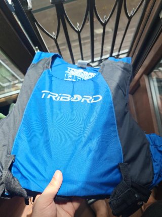 Chaleco salvavidas Tribord azul y negro