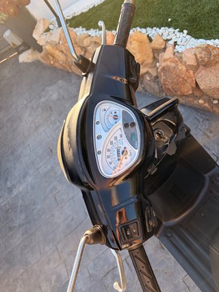 Kymco Like 125 cc Scooter Negra