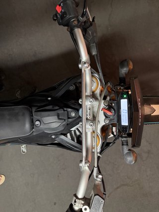Moto Rieju Supermotard Negra